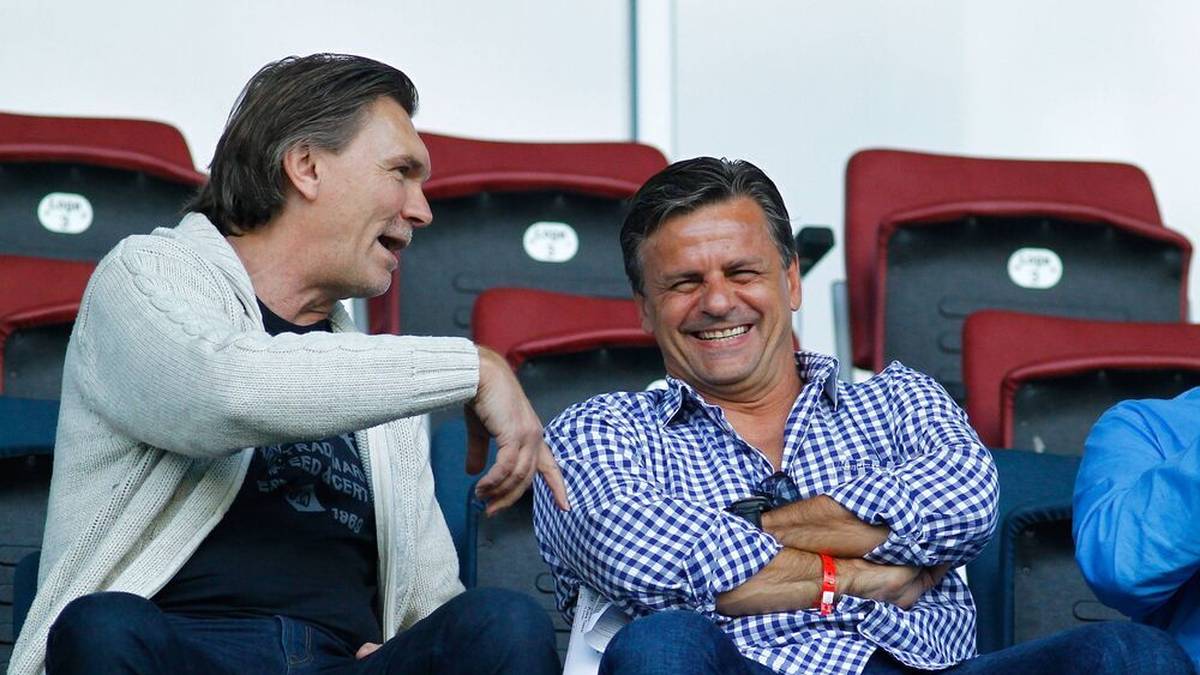 Steiner beendet seine Profi-Laufbahn kurz nach der WM. Ist von 1997 bis 2011 für die Videoanalyse bei Bayer Leverkusen und beim 1. FC Köln zuständig. Seitdem hat er im Fußball keinen Job mehr übernommen. Für Schlagzeilen sorgt er, als er in Köln einen Ladendieb überwältigt. 