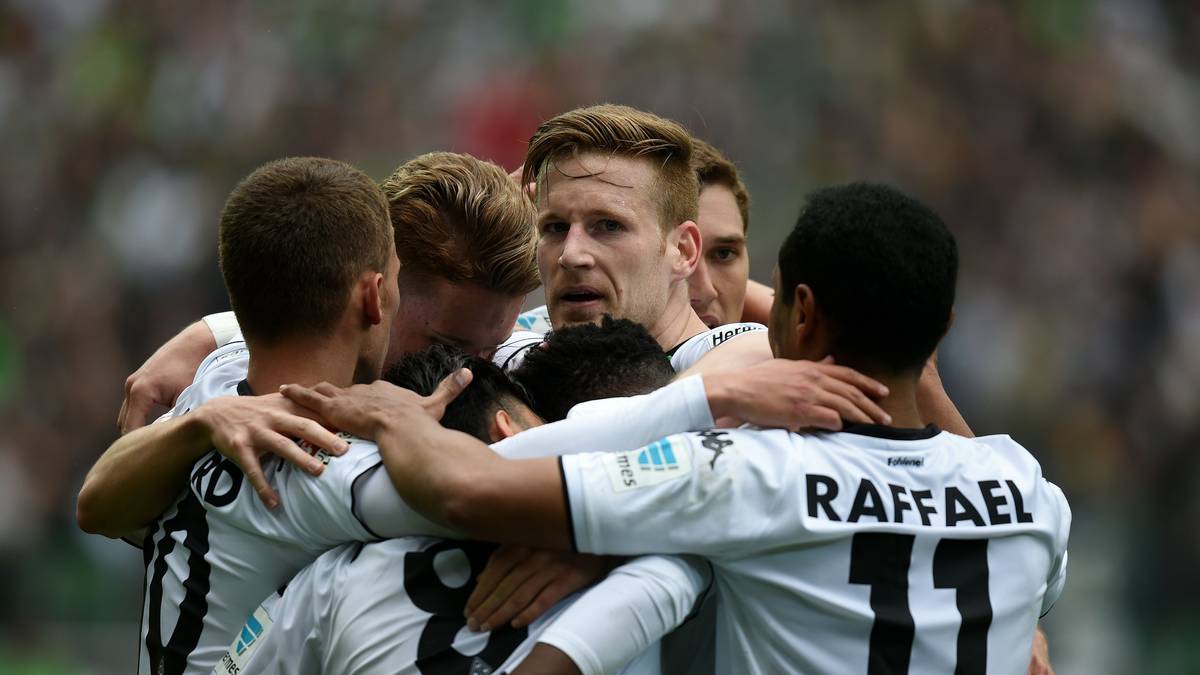 Heimmacht Borussia Mönchengladbach wahrt seine Chancen auf die Champions League. Der sechste Heimsieg in Serie war zugleich der zwölfte der laufenden Spielzeit - nur in der Saison 1983/84 gab es mehr (15). Der Erfolg gegen Hoffenheim hätte auch noch höher ausfallen können - die 24 abgefeuerten Torschüsse bedeuten einen neuen Gladbacher Saisonrekord