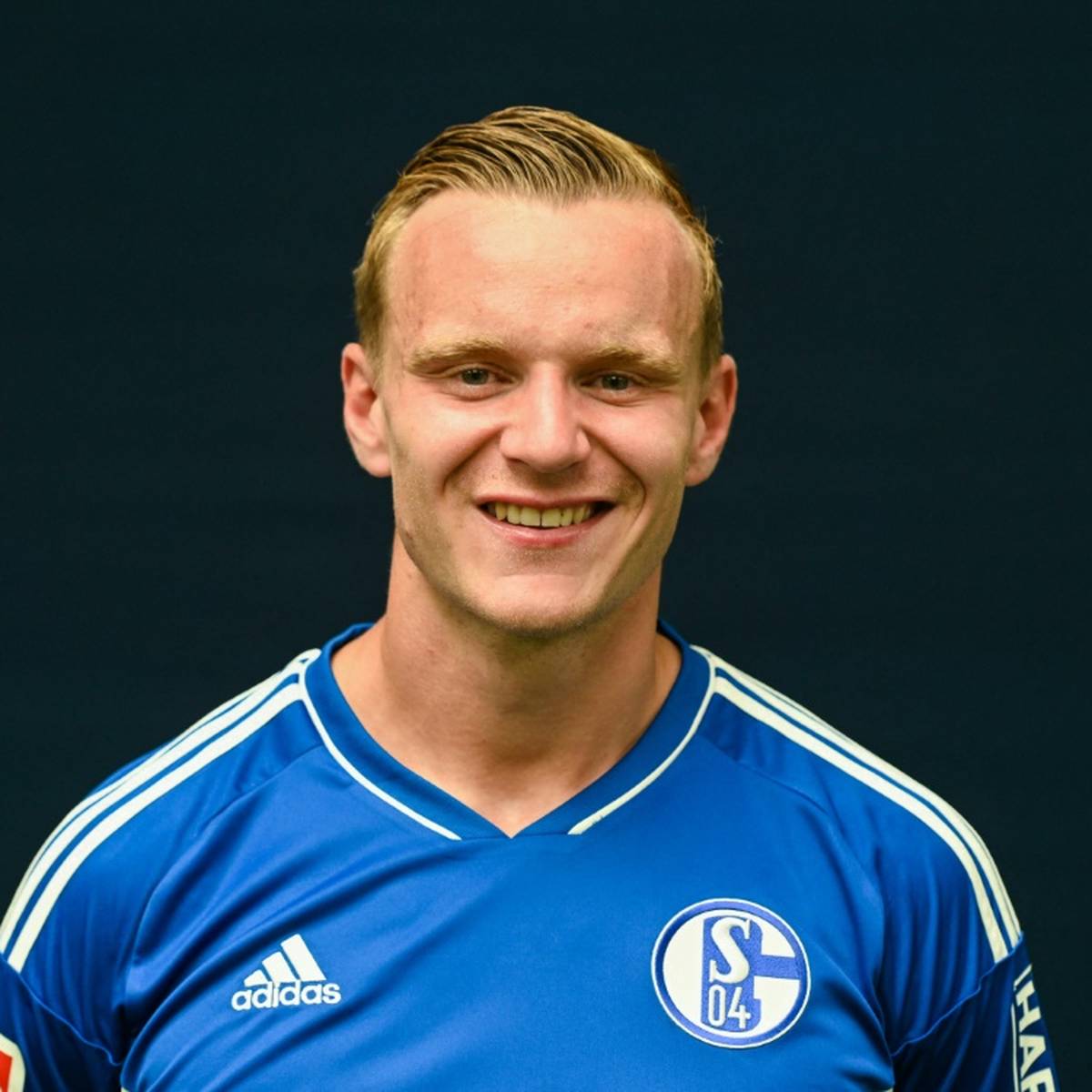 Schalke 04 hat nach nur sieben Monaten den bis 2024 gültigen Vertrag mit dem norwegischen Innenverteidiger Marius Lode aufgelöst.
