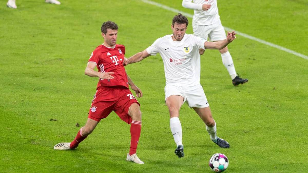 Thomas Müller stand beim DFB-Pokal-Duell 2020 mit Düren auf dem Platz