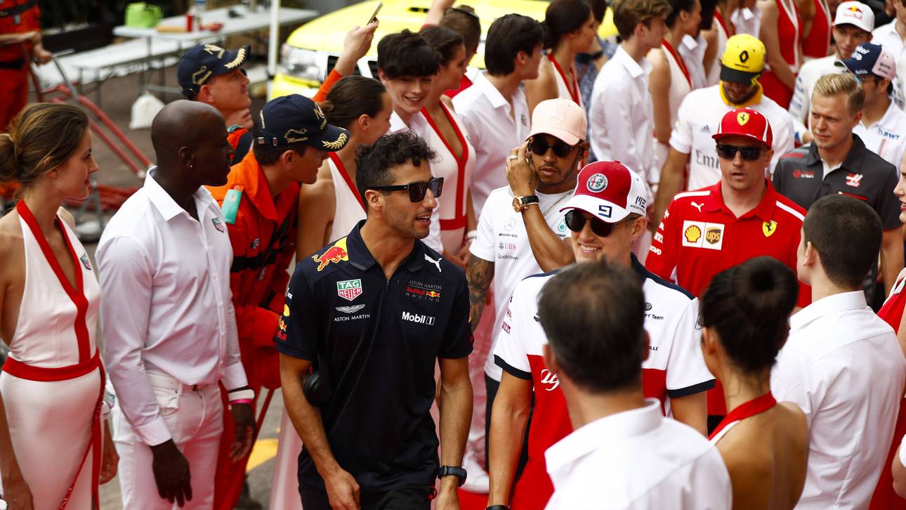 Vettels Verfolger schieben Frust