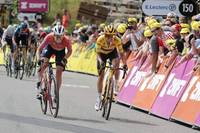 Bei der Tour de France Femmes gewinnt die Polin Katarzyna Niewiadoma in einem dramtischen Finish, die 29-Jährige startete für den deutschen Rennstall Canyon/SRAM Racing.