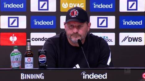 Steffen Baumgart sieht beim 4:3-Sieg von Union Berlin gegen Eintracht Frankfurt nach einem emotionalen Ausbruch die Rote Karte. Auf der anschließenden Pressekonferenz äußert sich der Union-Coach zu der Situation. 