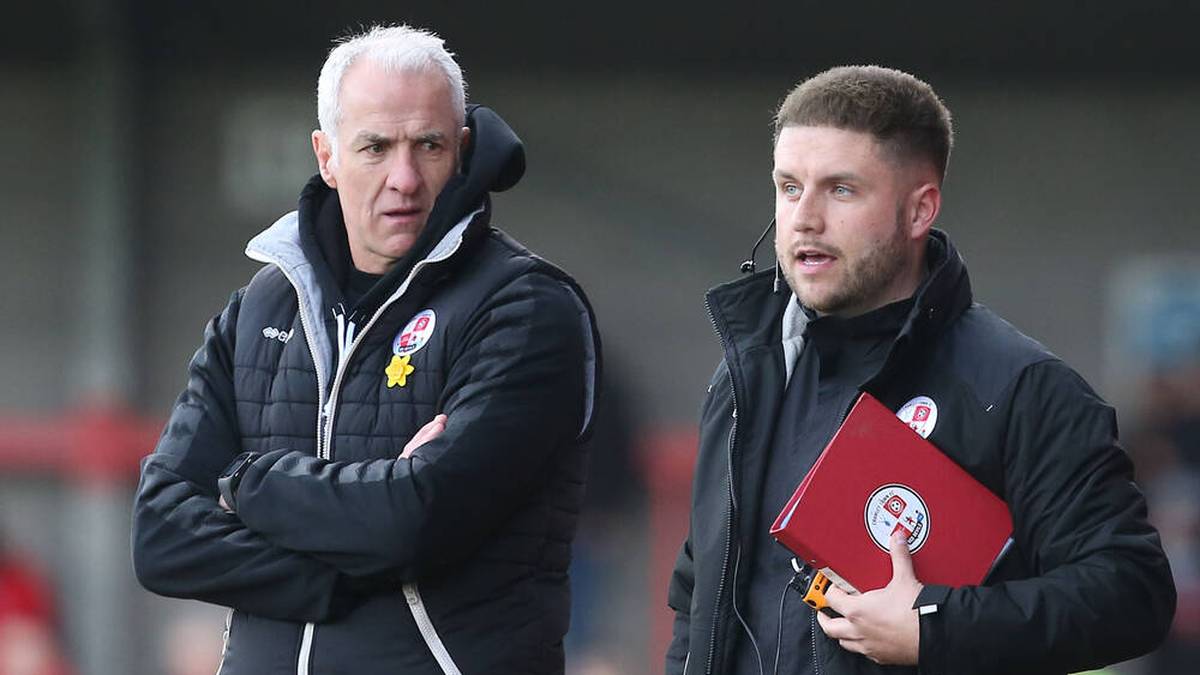 Nathan Rooney (rechts) sammelte bei Crawley Town als Co-Trainer erste Erfahrungen.