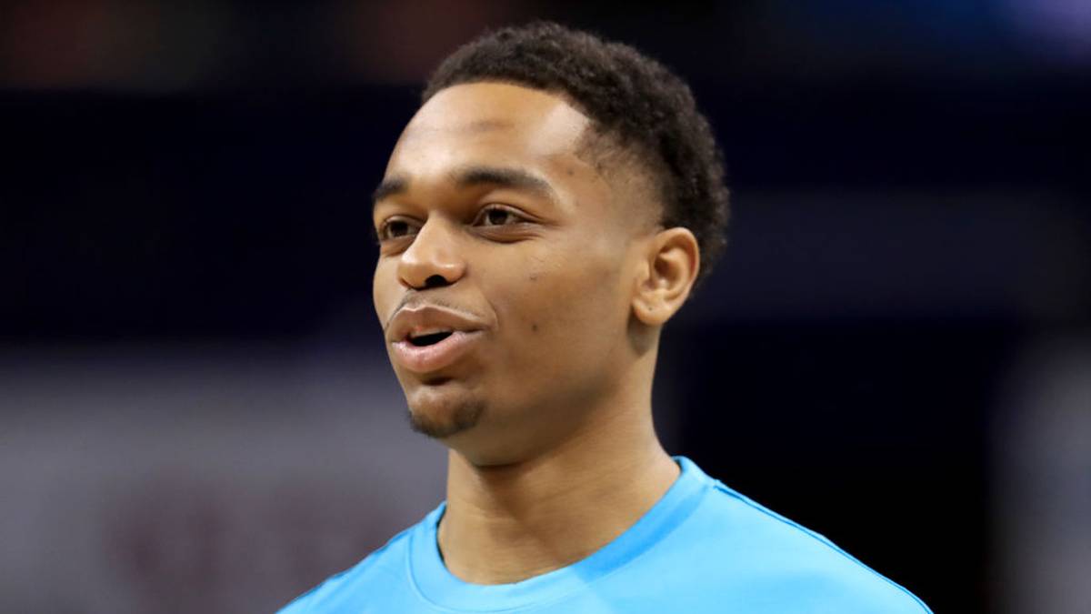 Jake Layman und Donyell Marshall schafften bei ihren Premieren in der stärksten Basketball-Liga der Welt "nur" fünf Dreier. Insgesamt sorgte Washington für 27 Zähler und hatte somit entscheidenden Anteil am Auftakterfolg der Hornets