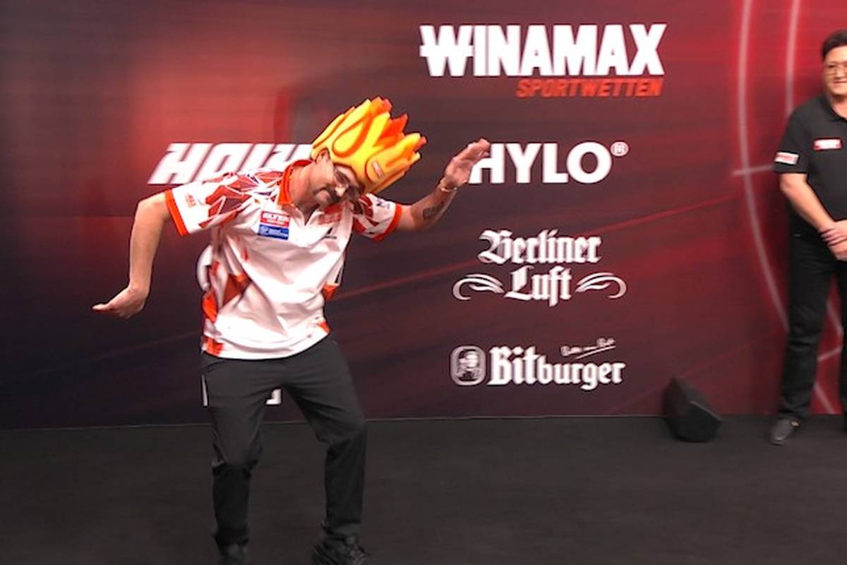 Damon Heta hat es schon wieder getan und bringt mit seinem Walk-On bei der Baltic Sea Darts Open die Halle in Kiel zum Beben. 