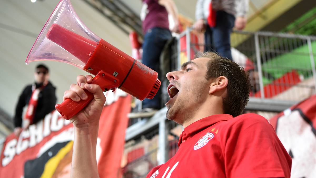 Zum Abschied gelingt Lahm mit Bayern die fünfte Meisterschaft in Serie, seine achte. Damit zieht er mit Bastian Schweinsteiger, Oliver Kahn und Mehmet Scholl gleich, den Spielern mit den meisten Bundesliga-Titeln