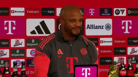FCB-Trainer Vincent Kompany blickt mit Vorfreude auf das Duell zwischen den Bayern und Borussia Dortmund.