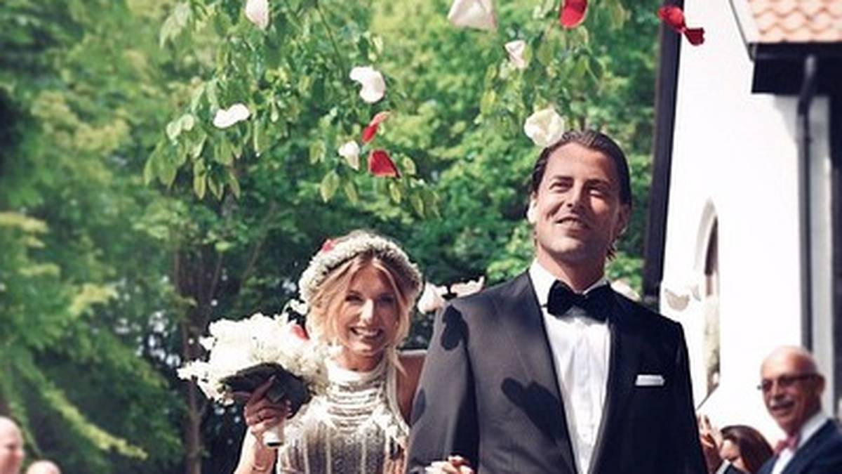 Eine traumhafte Hochzeit feiert auch Roman Weidenfeller. Der Weltmeister gibt seiner Lisa an einem sonnigen Frühlingstag das Ja-Wort