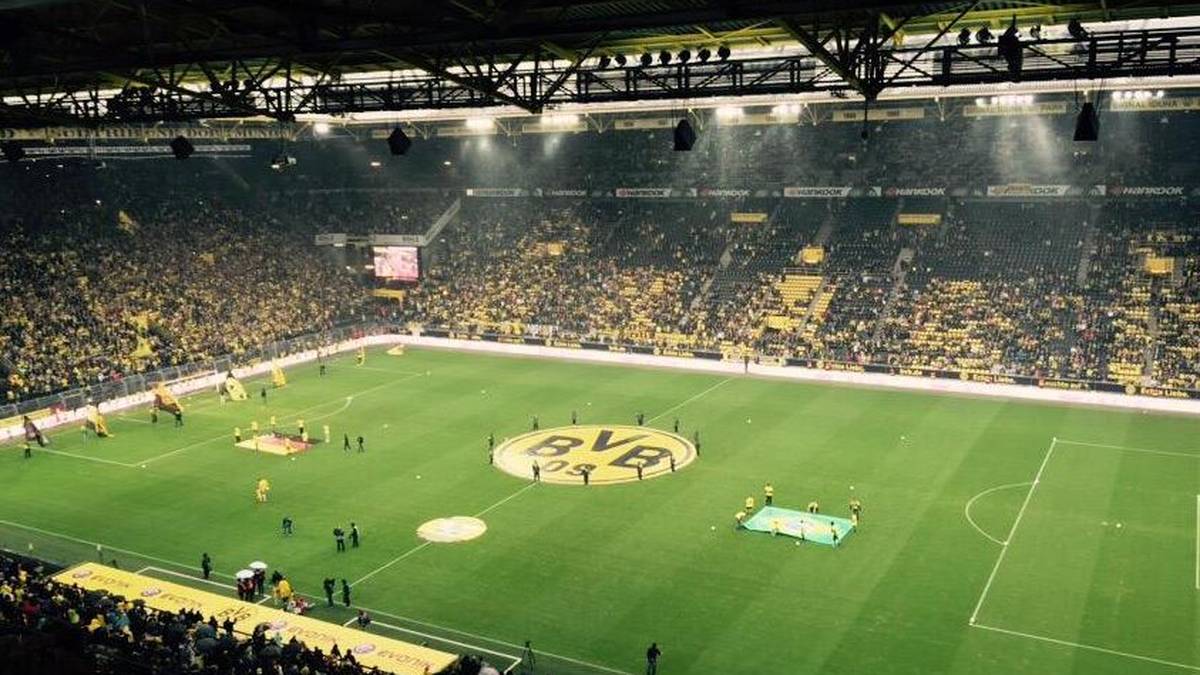 Kein Wunder bei so einer Kulisse. Mehr als 80.000 Zuschauer sind zu dem Abschiedsspiel gekommen