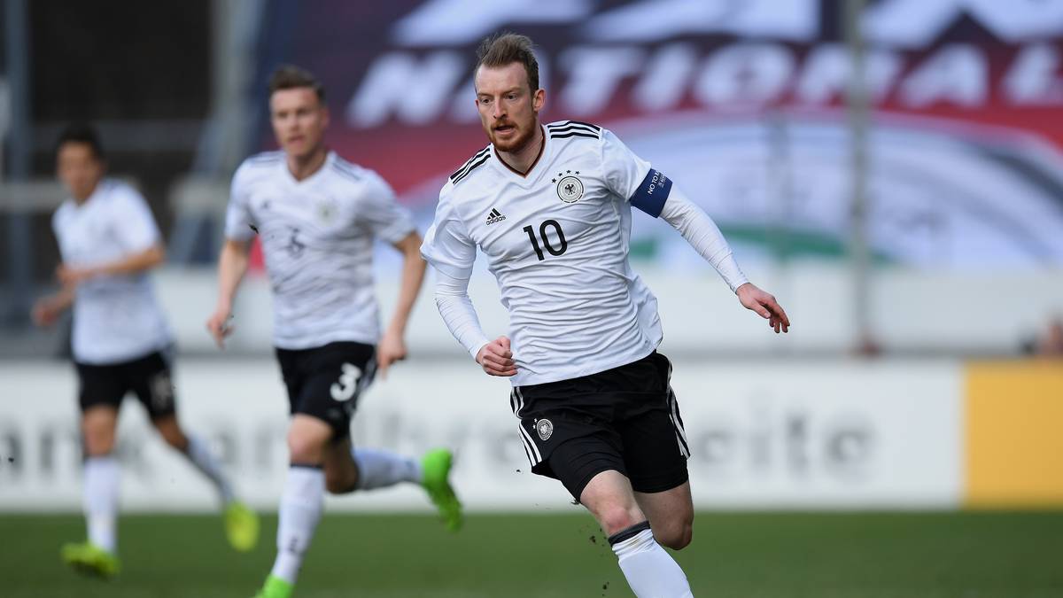 MAXIMILIAN ARNOLD (Nr. 10, VfL Wolfsburg) - 18/5