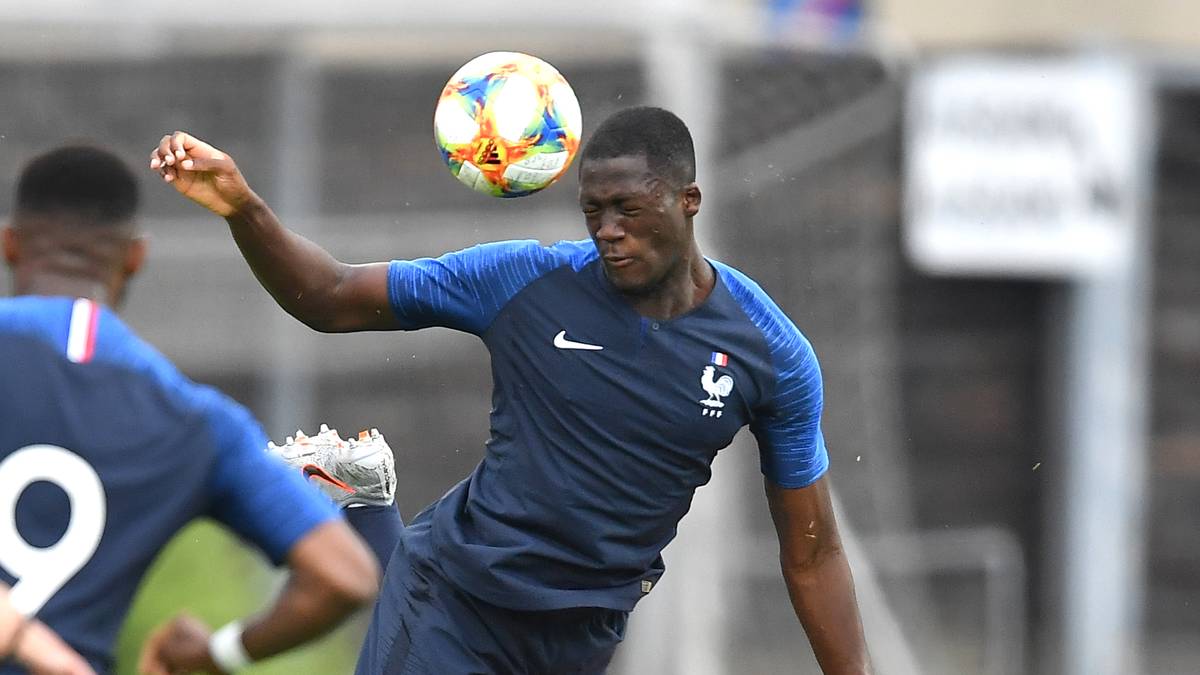 IBRAHIMA KONATÉ (Frankreich, 45 Millionen Euro) - der wertvollste Innenverteidiger des Turniers verdient sein Geld ebenfalls in der Bundesliga. Bei RB Leipzig ist der 20-Jährige bereits eine feste Größe, in der U21 Frankreichs ist Konaté ebenso gesetzt