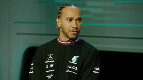Nach langer Funkstille meldete sich Lewis Hamilton zu Wort und erklärte, dass er der F1 weiterhin treu bleiben wird. Der siebenfache Weltmeister verrät auch, wie er die letzten Monate erlebt hat.