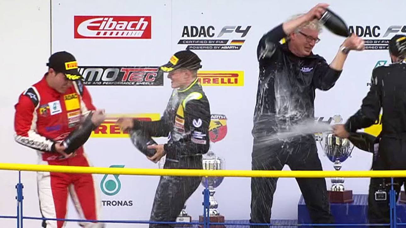 Schumacher rast zum ersten Sieg