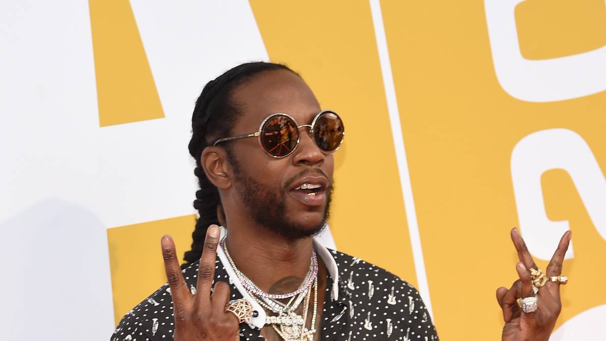 Der Rapper 2 Chainz trägt deutlich mehr Bling-Bling als sein Künstlername vermuten lässt...