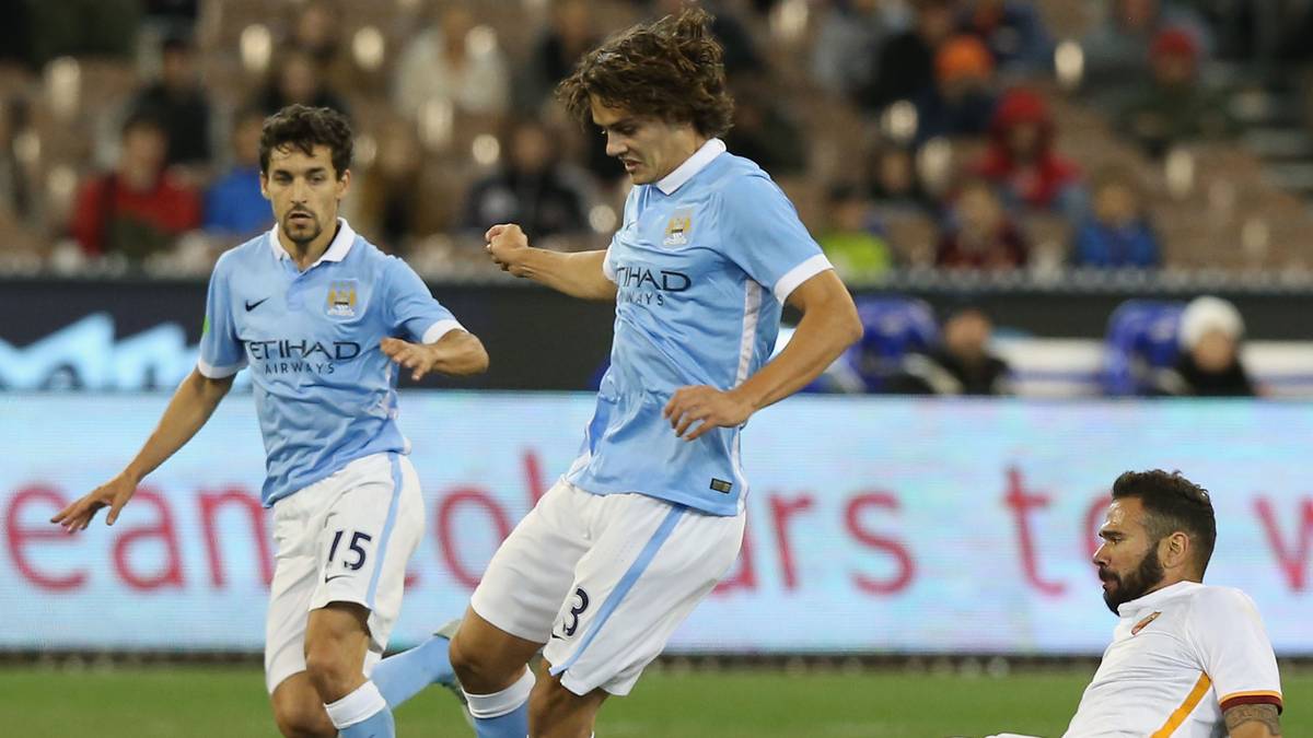 ENES ÜNAL (22): Mit 18 Jahren kauft ManCity den Türken für 4,5 Millionen Euro. Es folgt eine wahre Leihorgie: Erst geht es nach Genk, dann in die Niederlande zu Breda und Twente. Glücklich wird er bei City wahrlich nicht und wechselt 2017 für 14 Millionen Euro zu Villarreal nach Spanien