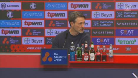 Nach dem Sieg in Leverkusen startet Borussia Dortmunds Trainer Niko Kovac die Pressekonferenz auf eine andere Weise. Der Coach richtet sich an den FC Bayern, Bayer Leverkusen und Xabi Alonso.