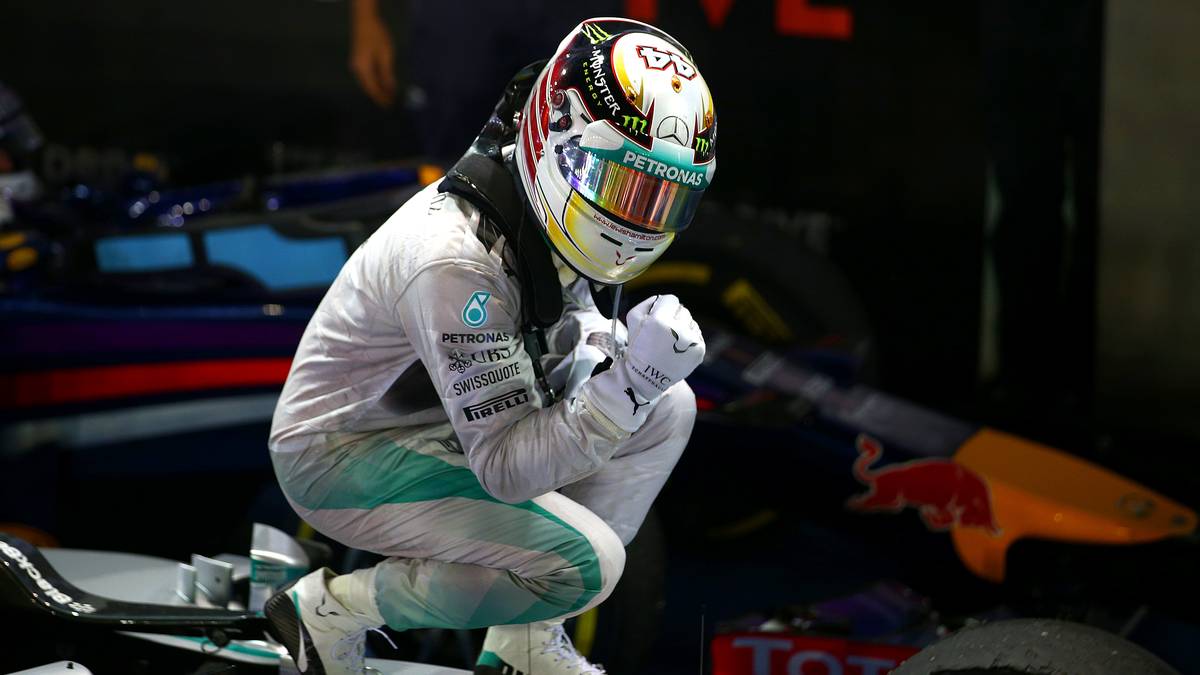 In den letzten Jahren glänzte der Brite vor allem in brenzligen Situationen mit seiner souveränen Fahrweise. Zudem steigert er sich von Jahr zu Jahr noch einmal. Nur noch ein Titel fehlt ihm zu Schumachers Rekord - und mit Hilfe seines bärenstarken Mercedes sollte dieser nicht mehr allzu lang auf sich warten lassen