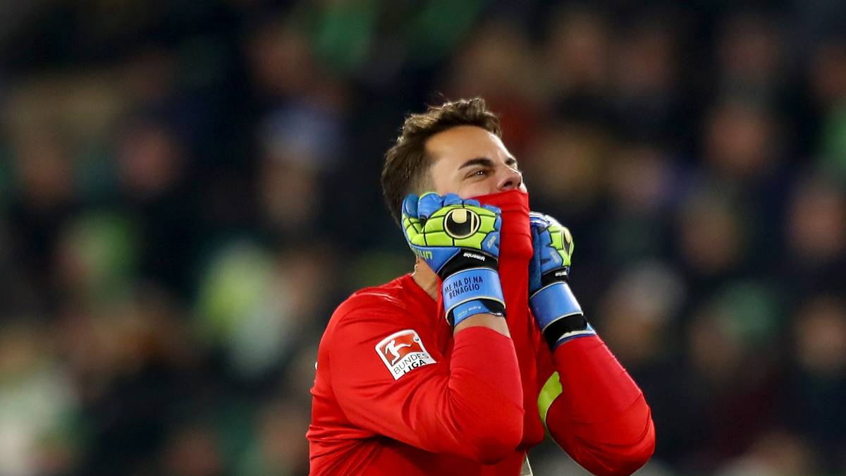...hat Wölfe-Keeper Diego Benaglio genügend Zeit zum Aufregen