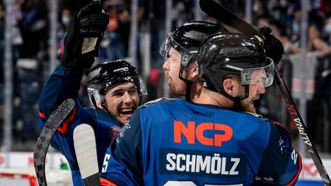 Die Personalprobleme bei den Nürnberg Ice Tigers werden immer größer. Bei der Partie gegen Bietigheim mussten zwei Stürmer sogar noch während des Spiels gehen – wegen positiver Corona-Tests.