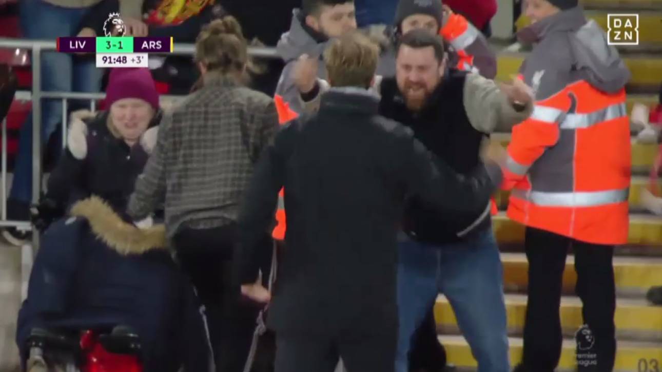 Klopps wilder Zuschauer-Jubel