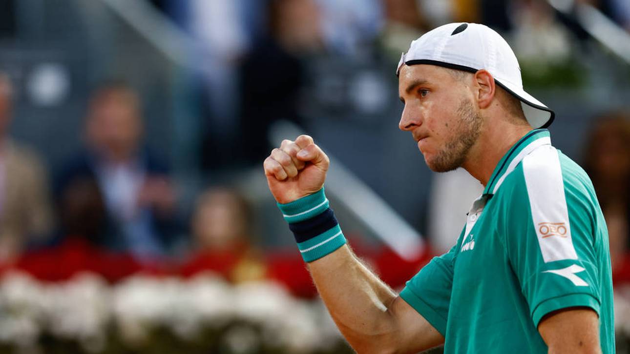 Struff-Sensation gegen Tsitsipas