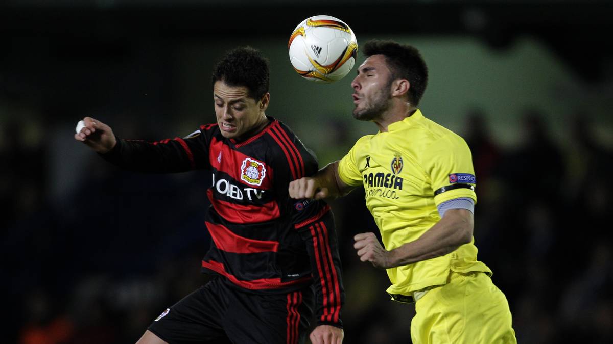 CHICHARITO: Spielte in der Hinrunde oft auf Weltklasse-Niveau. Bekam dann mit, dass keiner seiner Mitspieler an sein Niveau heranreicht. Hat seitdem keine Lust mehr auf Alleinstellung. Mit Leistungen wie in Villarreal immerhin kein Außenseiter mehr. Seine auffälligste Szene: ein Tritt gegen den gegnerischen Torwart - SPORT1-Note: 5