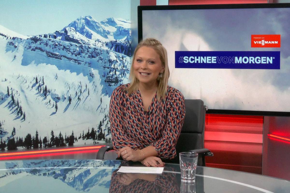 Im „SKI & BERGE: Das DSV Magazin“ auf SPORT1 spricht Moderatorin Anna Dollak in der Rubrik #SCHNEEVONMORGEN gemeinsam mit Michael Vitzthum, Mit-Autor des Buches "Natürlich mit Öffis" über die verschiedenen Anreise-Möglichkeiten in die Berge. 