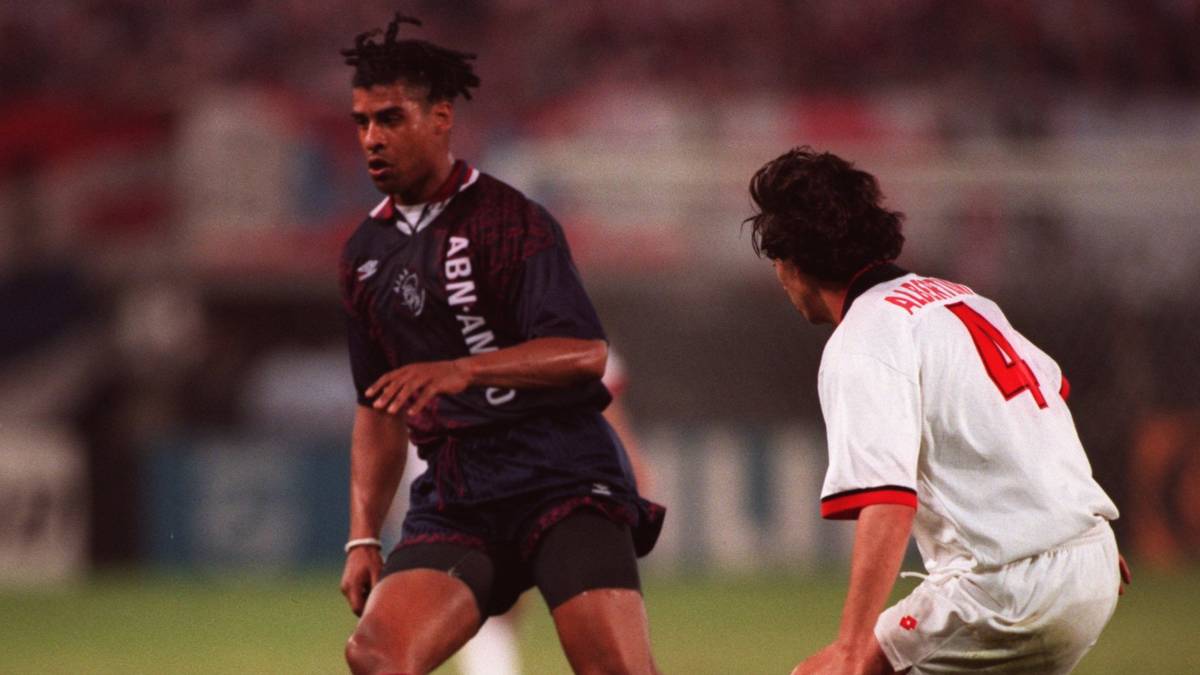 FRANK RIJKAARD: Wurde 1990 im Angesichte Rudi Völlers zum Lama der niederländischen Nation. Gilt seit jeher als Enfant terrible unter den Ajax-Talenten, was sein sportliches Antlitz jedoch nicht schmälern kann. Wurde unter Leo Beenhakker zum Profi. Traf bereits in seinem Debüt-Spiel. War fortan der Motor der Offensive