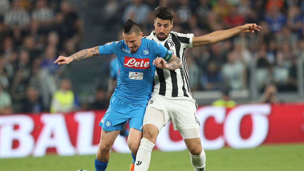 Sami Khedira (r., gegen Marek Hamsik) überzeugte im Serie-A-Topspiel nicht