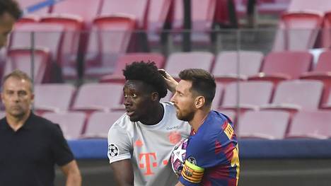 Alphonso Davies bereitet mit einem Traumsolo das 5:2 der Bayern vor. Im Fantalk werden Vergleiche zu Lionel Messi laut.