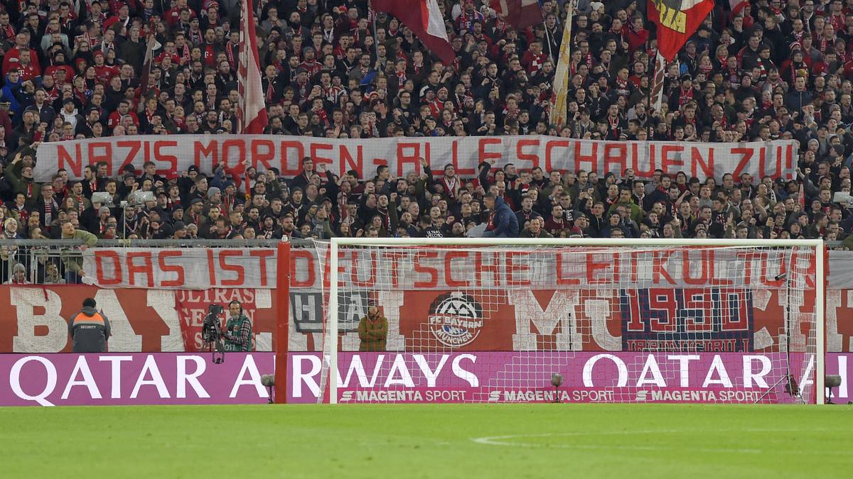 Mit diesem Transparent reagierten die Fans des FC Bayern auf den Terroranschlag von Hanau