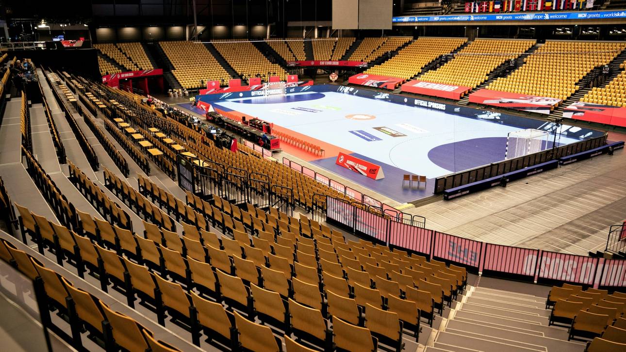 Schweigeminute vor Deutschland-Spiel