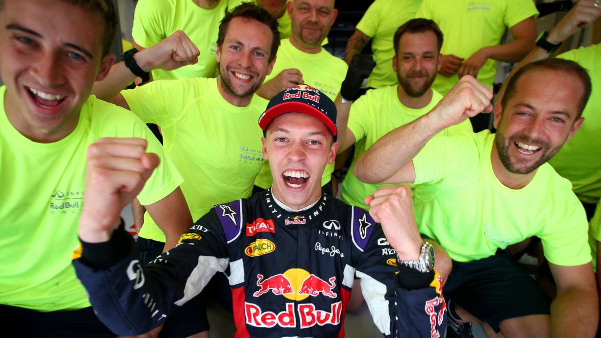 DANIIL KWJAT: Toro Rosso, Jahresgehalt 940.000 Euro, Vertrag bis Ende 2017. Daniil Kwjat erlebte ein Jahr zum Vergessen, wegen seiner Fahrweise wurde er von Red Bull zurück zu Toro Rosso geschickt. Kann er sich in diesem Jahr für einen neuen Vertrag empfehlen?
