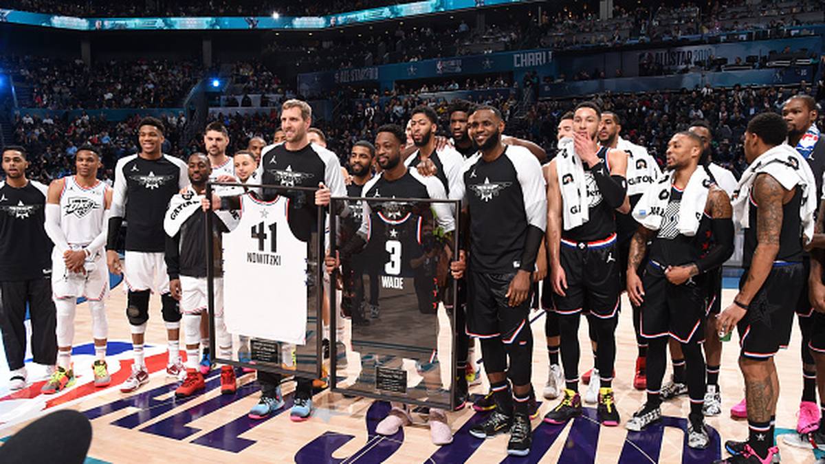 Während der Partie wird er noch, gemeinsam mit seinem langjährigen Rivalen Dwyane Wade, von der NBA geehrt. Fans und Mitspieler feiern den Würzburger ein letztes Mal auf der großen Bühne