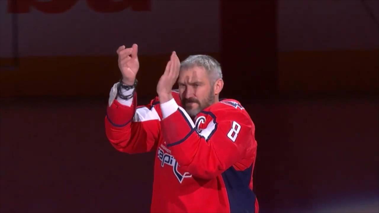 Emotionen pur! NHL-Legende Ovechkin kämpft bei Zeremonie mit Tränen