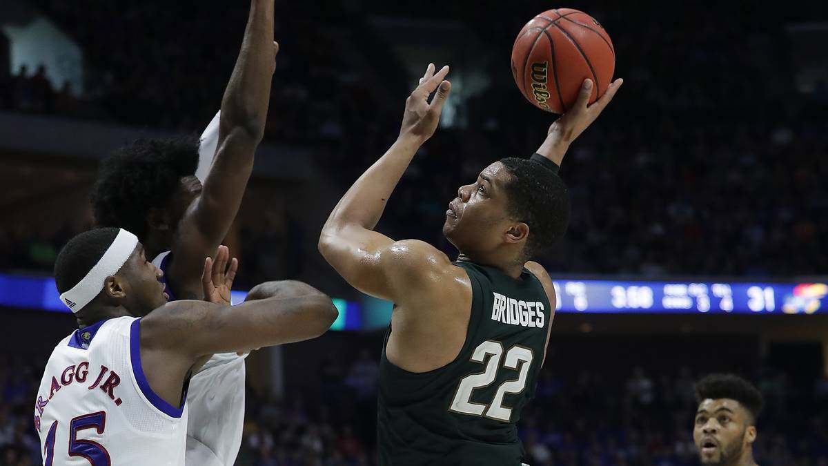 PLATZ 9: MILES BRIDGES (Michigan State): Der Forward ist sehr explosiv in seinem Antritt und ist ein unterschätzter Passer. In der Transition Offense ist der Linkshänder nicht zu stoppen. Er hat schon mehr Erfahrung am College und könnte die traditionelle Spartans-Pipeline in die NBA (Draymond Green, Gary Harris) fortsetzen