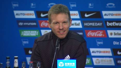 Nach dem die Bayern im vergangenen Jahr am Flughafen BER gestrandet sind, gab es beim Auswärtsspiel bei der Hertha einen anderen Flugplan. Für Julian Nagelsmann kein großes Ding.