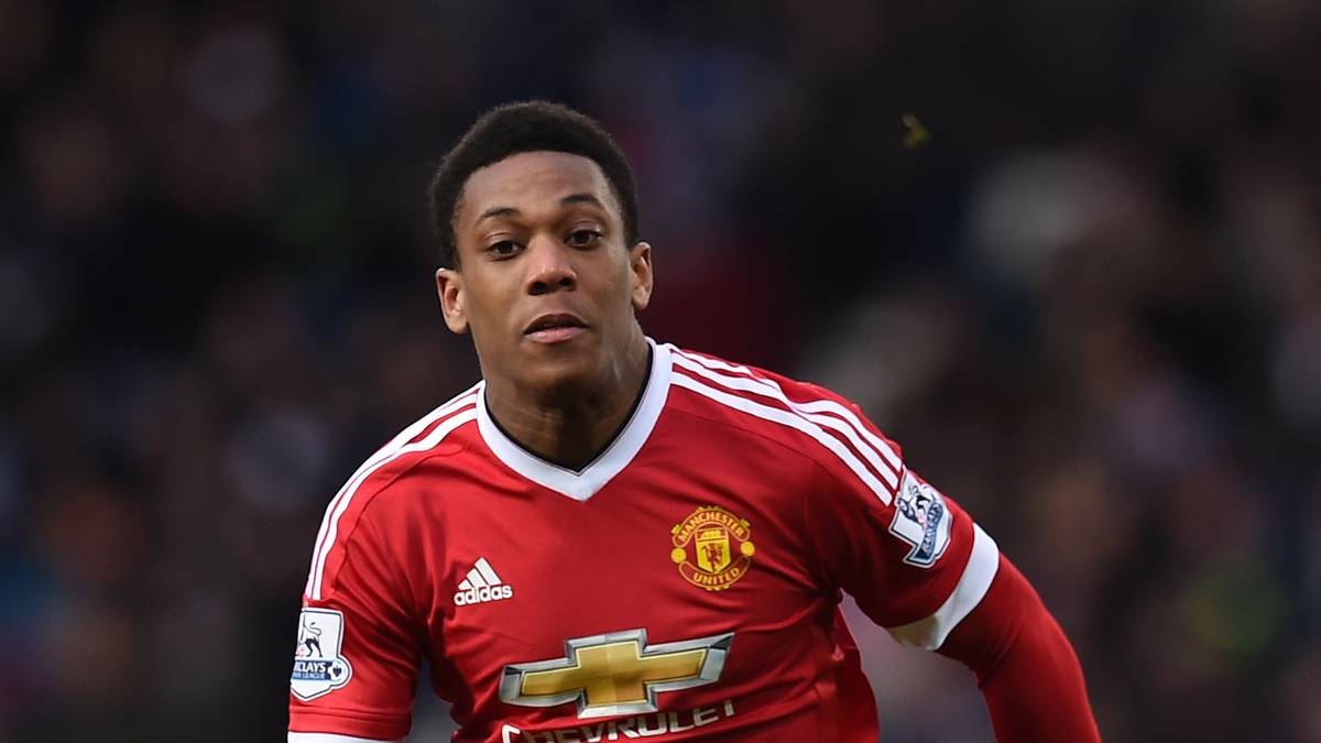 ANTHONY MARTIAL (MITTELSTÜRMER, 20 JAHRE, MANCHESTER UNITED, FRANKREICH): Der teuerste Teenie der Welt. United zahlte im Sommer 50 Millionen Euro für ihn an Monaco, die Summe kann sich auf bis zu 80 Millionen Euro erhöhen. Martial lebt von seiner Technik und Geschwindigkeit, kein klassischer Goalgetter, sondern eher aktiver Räumereißer, der sowohl den Abschluss, als auch die Vorbereitung sucht. 