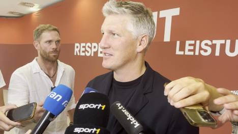 Bastian Schweinsteiger reagiert auf das Bayern-Beben der vergangen Monate, die zunehmende Kritik und scheinbar verlorene "Mia-san-mia"-Gefühl.