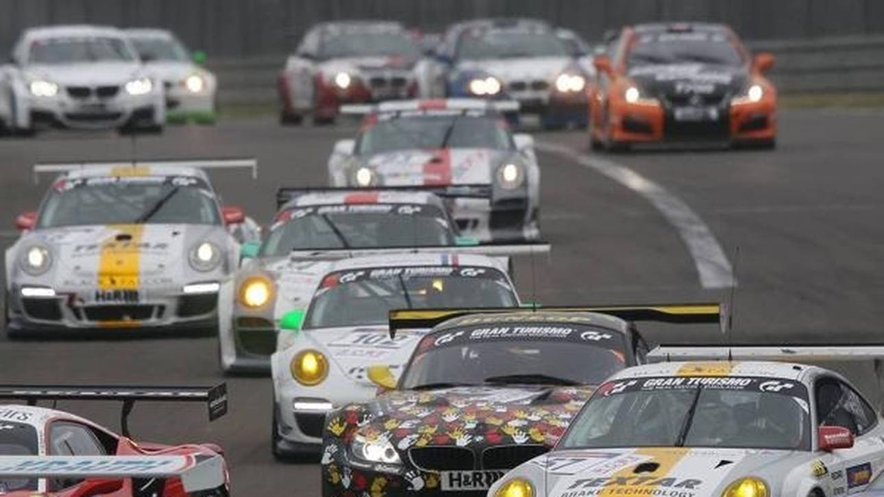 Auftakt zur zweiten Halbzeit der VLN