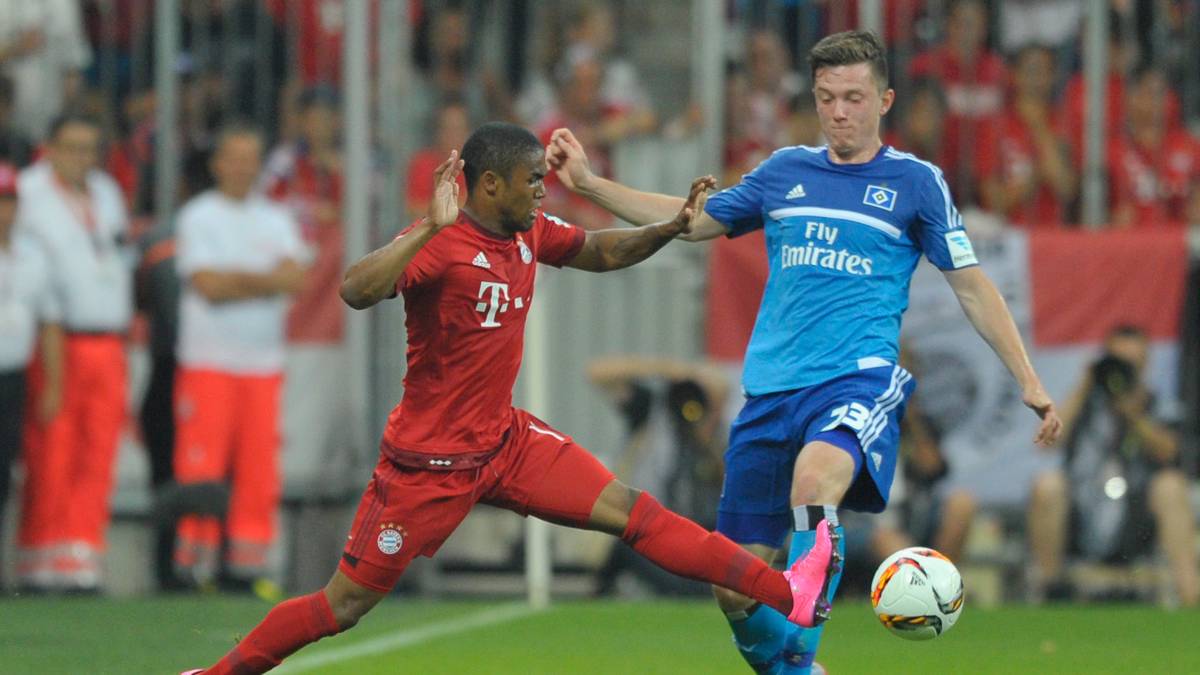 Michael Gregoritsch und Co. wissen dem zunächst nichts entgegenzusetzen, unterbinden aber zumindest aus dem Spiel heraus die Münchner Gefahr