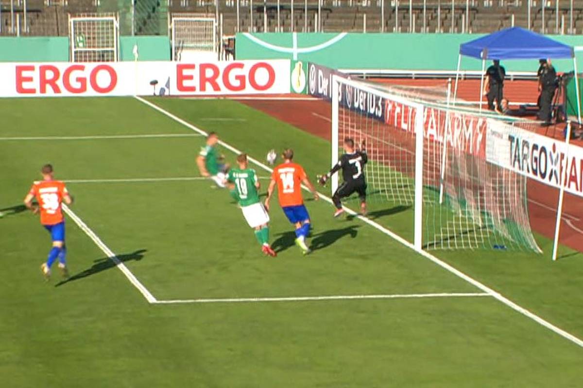 Es ist die größte Sensation der bisherigen Pokalsaison. Mit 3:0 besiegt der Regionalligist den Bundesliga-Aufsteiger aus Darmstadt.