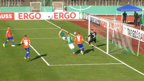 Es ist die größte Sensation der bisherigen Pokalsaison. Mit 3:0 besiegt der Regionalligist den Bundesliga-Aufsteiger aus Darmstadt.