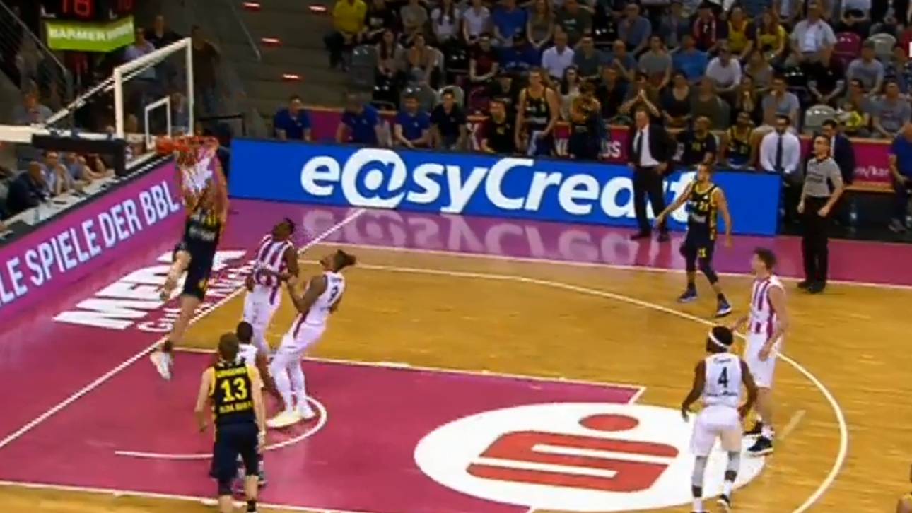 ALBA wahrt Serie nach Aufholjagd