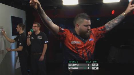 James Wade und Michael Smith werfen fast zeitgleich einen 9-Darter in ihren Achtelfinal-Partien der UK Open.