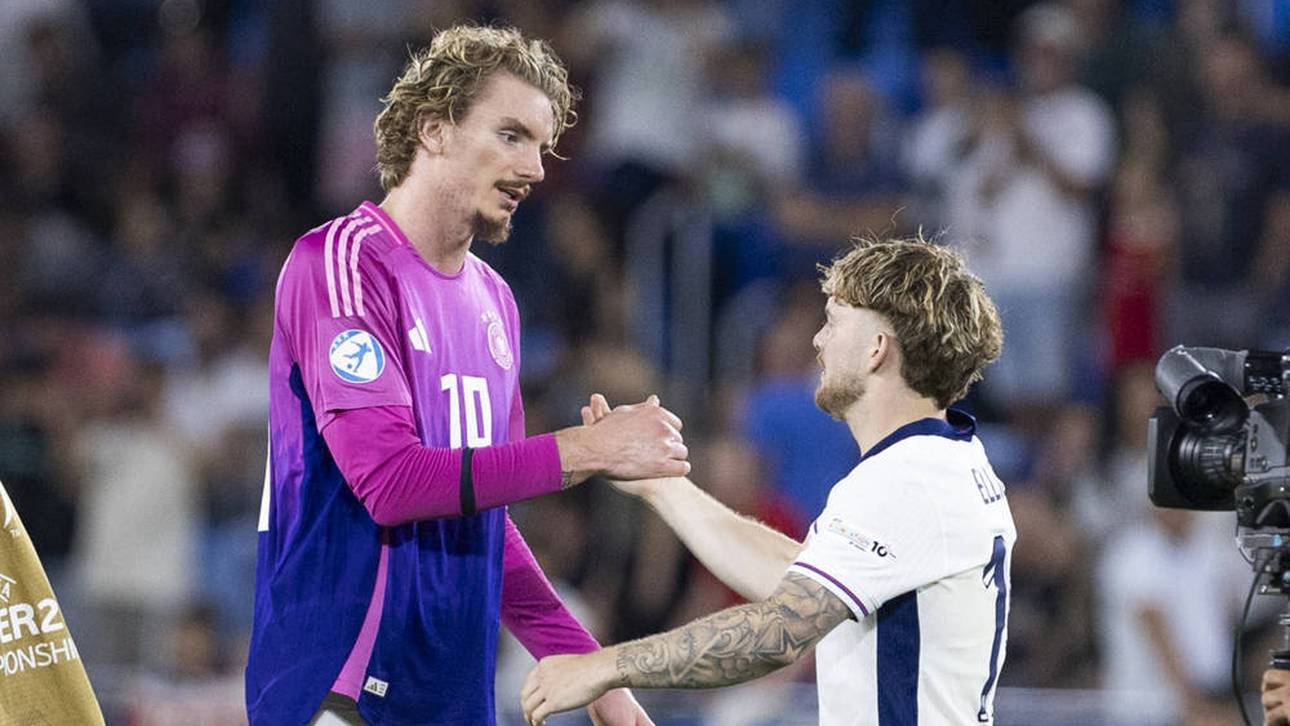Nick Woltemades Größe fällt im Vergleich mit Harvey Elliott besonders auf
