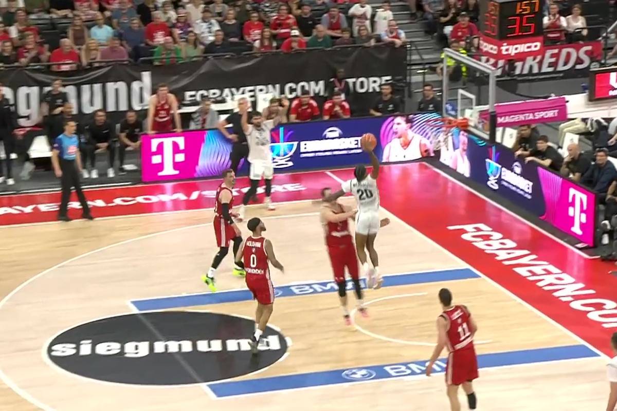 Der FC Bayern Basketball kassiert im ersten Spiel der Halbfinalserie gegen die MLP Academics Heidelberg eine überraschende Heimpleite. Der überragende Michael Weathers setzt kurz vor Schluss ein furioses Ausrufezeichen für die Gäste.
