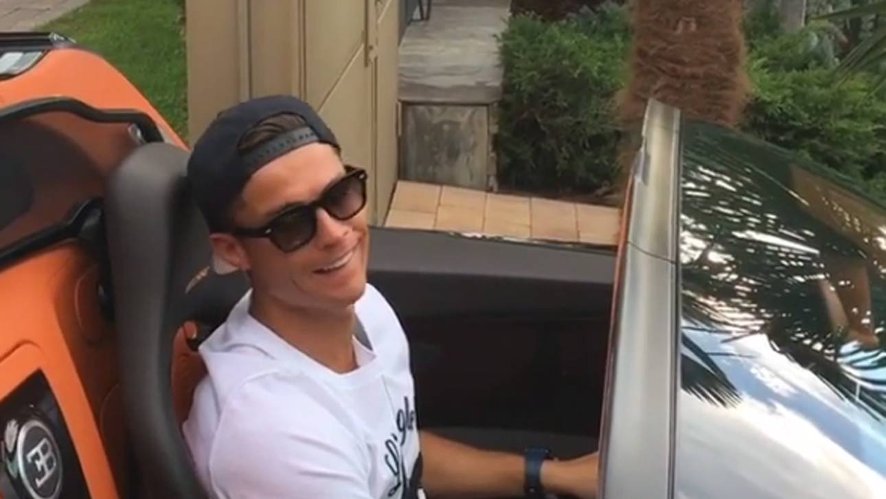 Ronaldo gibt mit Luxus-Schlitten an