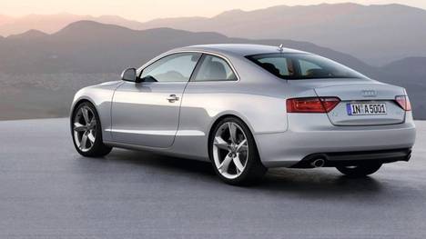 Audi A5 in silber-metallic